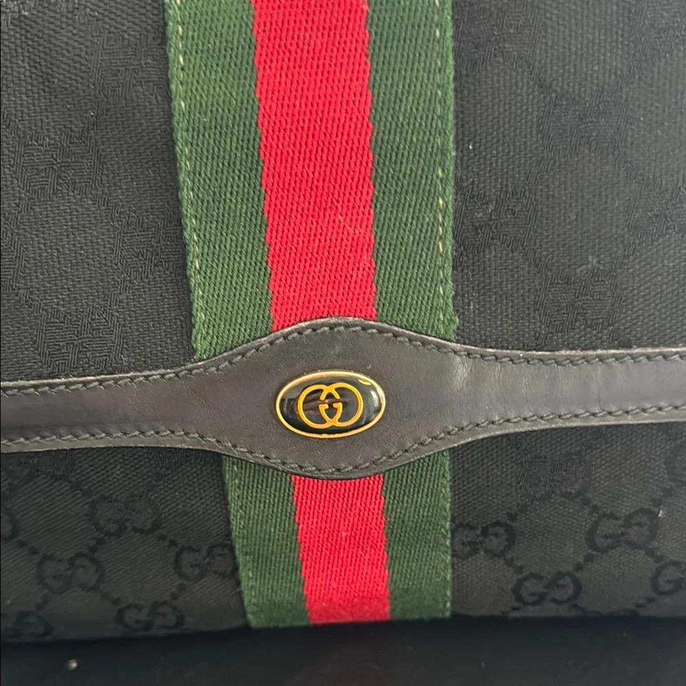 Gucci Black Crossbody Bag with Green and Red Web Stripe